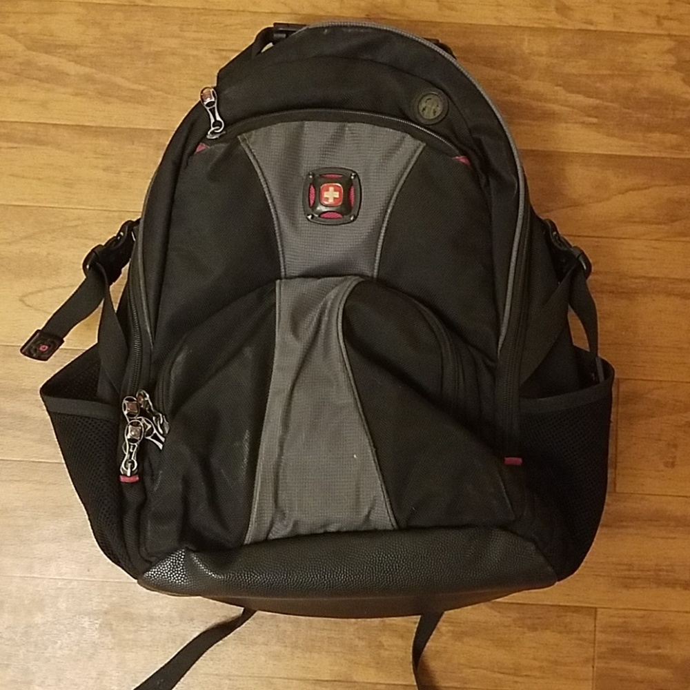 Wenger laptop backpack, great condition